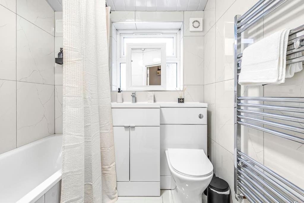Apartment The Belton Retreat London